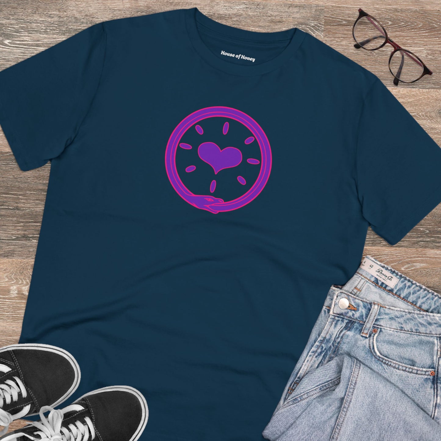 'OUROBOROS HEART' Organic T-shirt - Unisex
